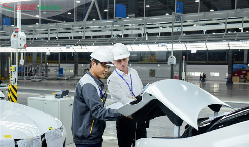 Đội ngũ kỹ sư, chuyên gia quốc tế