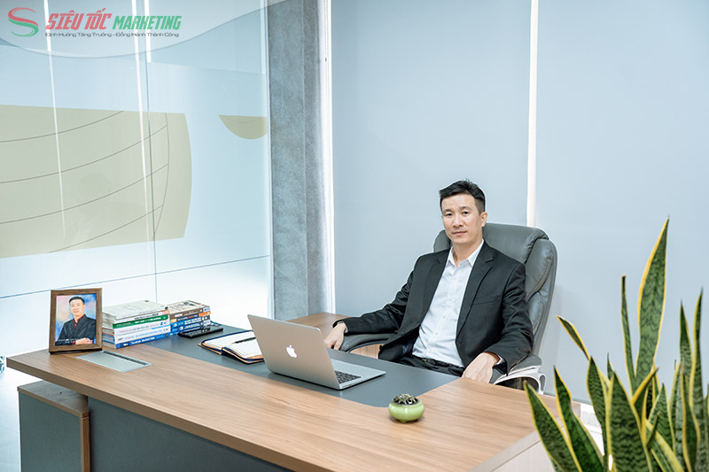 CEO Võ Tuấn Hải CEO Võ Tuấn Hải
