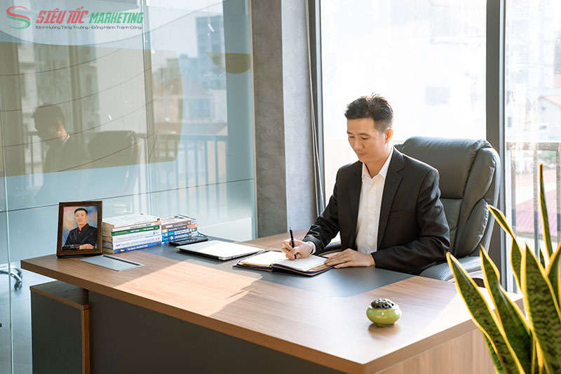 CEO Võ Tuấn Hải CEO Võ Tuấn Hải