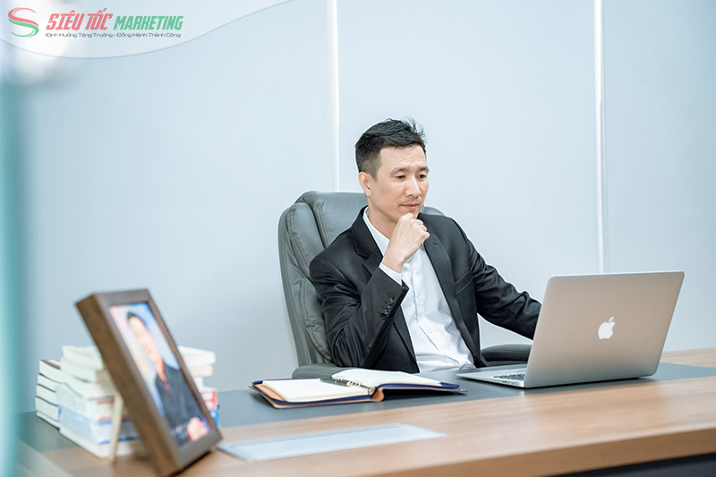 CEO Võ Tuấn Hải CEO Võ Tuấn Hải