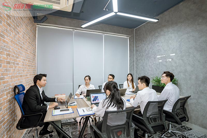 Đội ngũ nhân sự SIÊU TỐC Marketing
