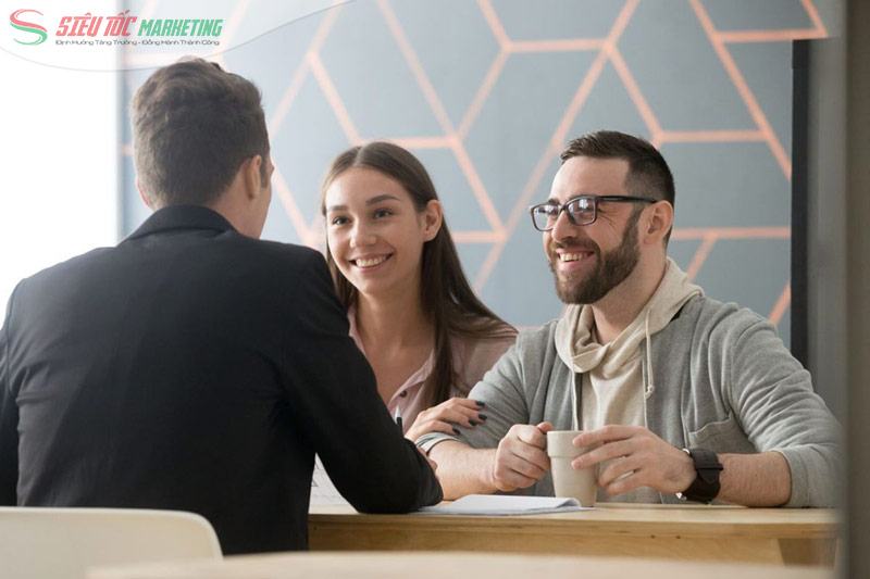 Lắng nghe và xử lý phản hồi nhanh chóng