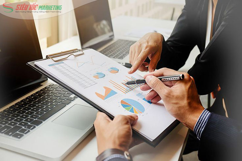 Đo lường và điều chỉnh chiến lược thường xuyên Đo lường và điều chỉnh chiến lược thường xuyên
