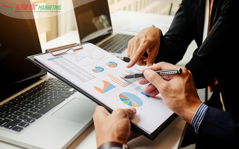 Nhân viên marketing có nhiệm vụ đo lường báo cáo liên tục với cấp trên