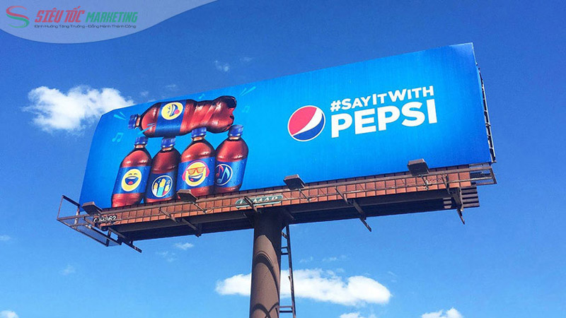 Marketing offline quảng cáo ngoài trời billboard