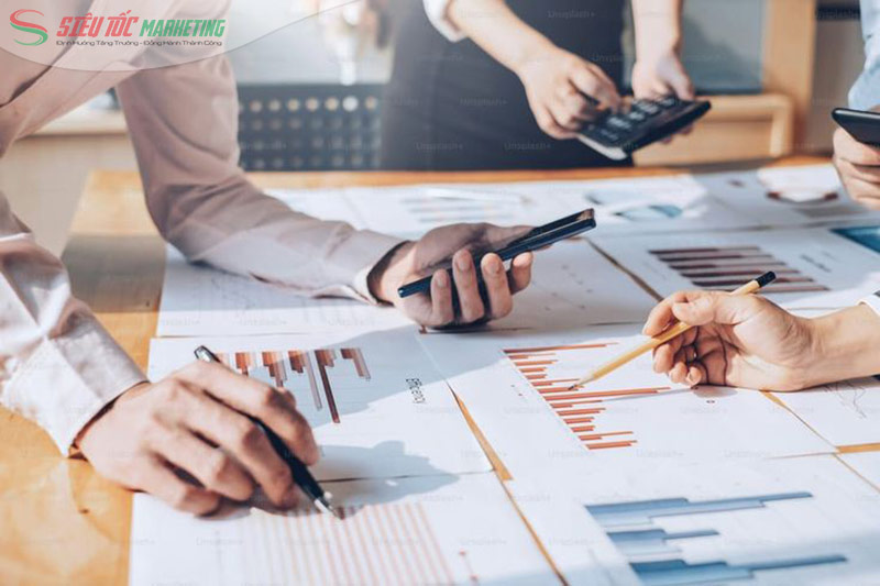 Đo lường hiệu quả và điều chỉnh chiến dịch