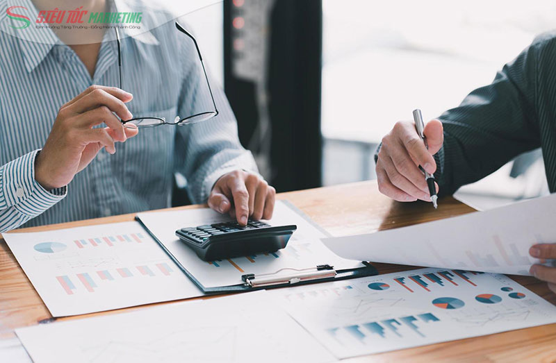 Thuyết phục khách hàng rằng sản phẩm/dịch vụ của bạn chính là giải pháp Thuyết phục khách hàng rằng sản phẩm/dịch vụ của bạn chính là giải pháp