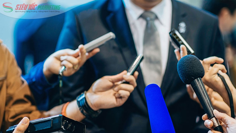 Phối hợp với các kênh báo chí, truyền hình để lan tỏa thông điệp Phối hợp với các kênh báo chí, truyền hình để lan tỏa thông điệp