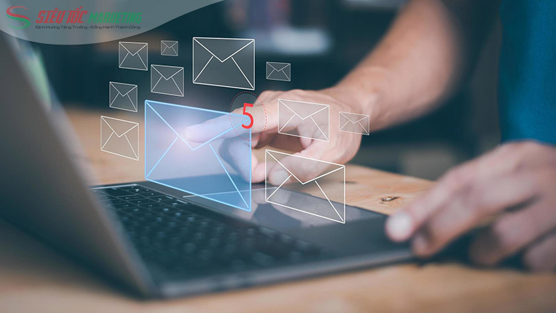 Tiếp cận khách hàng qua email Tiếp cận khách hàng qua email