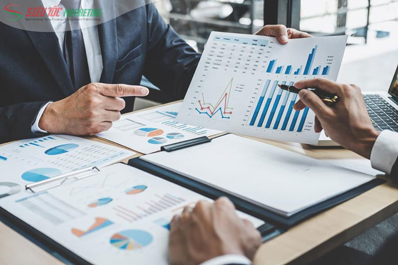 Phân tích dữ liệu và thử nghiệm liên tục nhằm tối ưu phân khúc