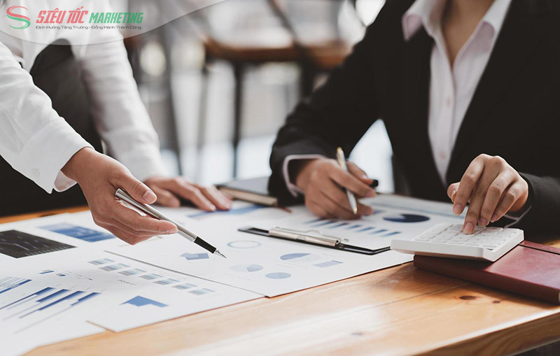 Phân tích và đánh giá chiến lược của đối thủ Phân tích và đánh giá chiến lược của đối thủ