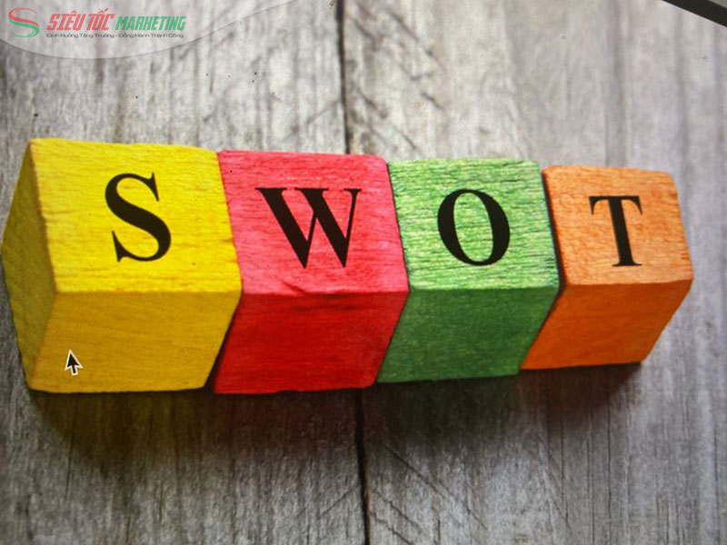 Khái niệm SWOT Khái niệm SWOT